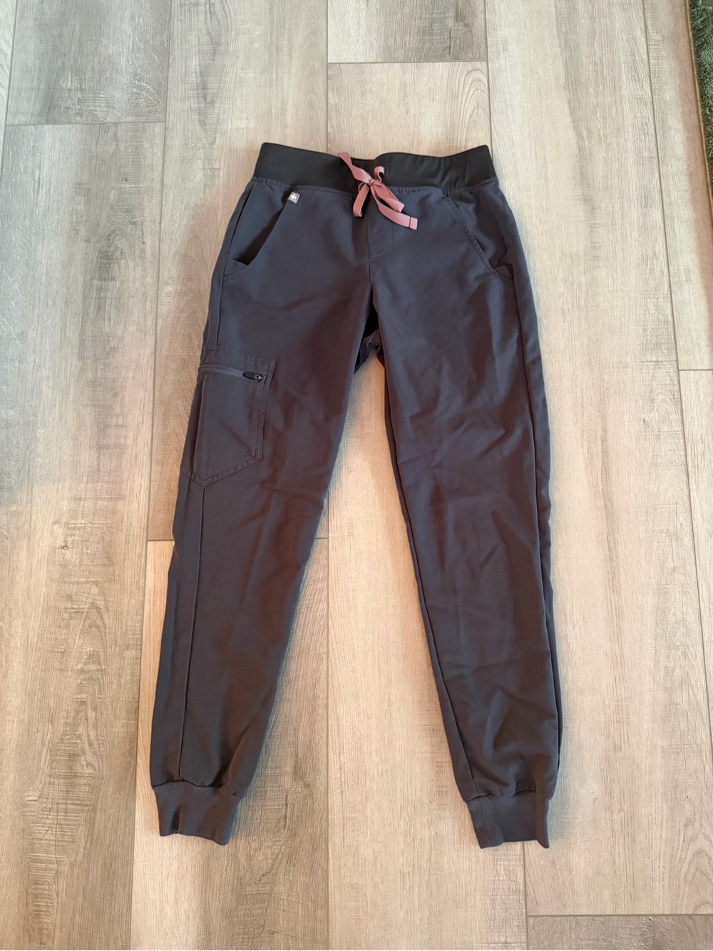 Women’s Figs Zamora Joggers in Gray - Size XXS
